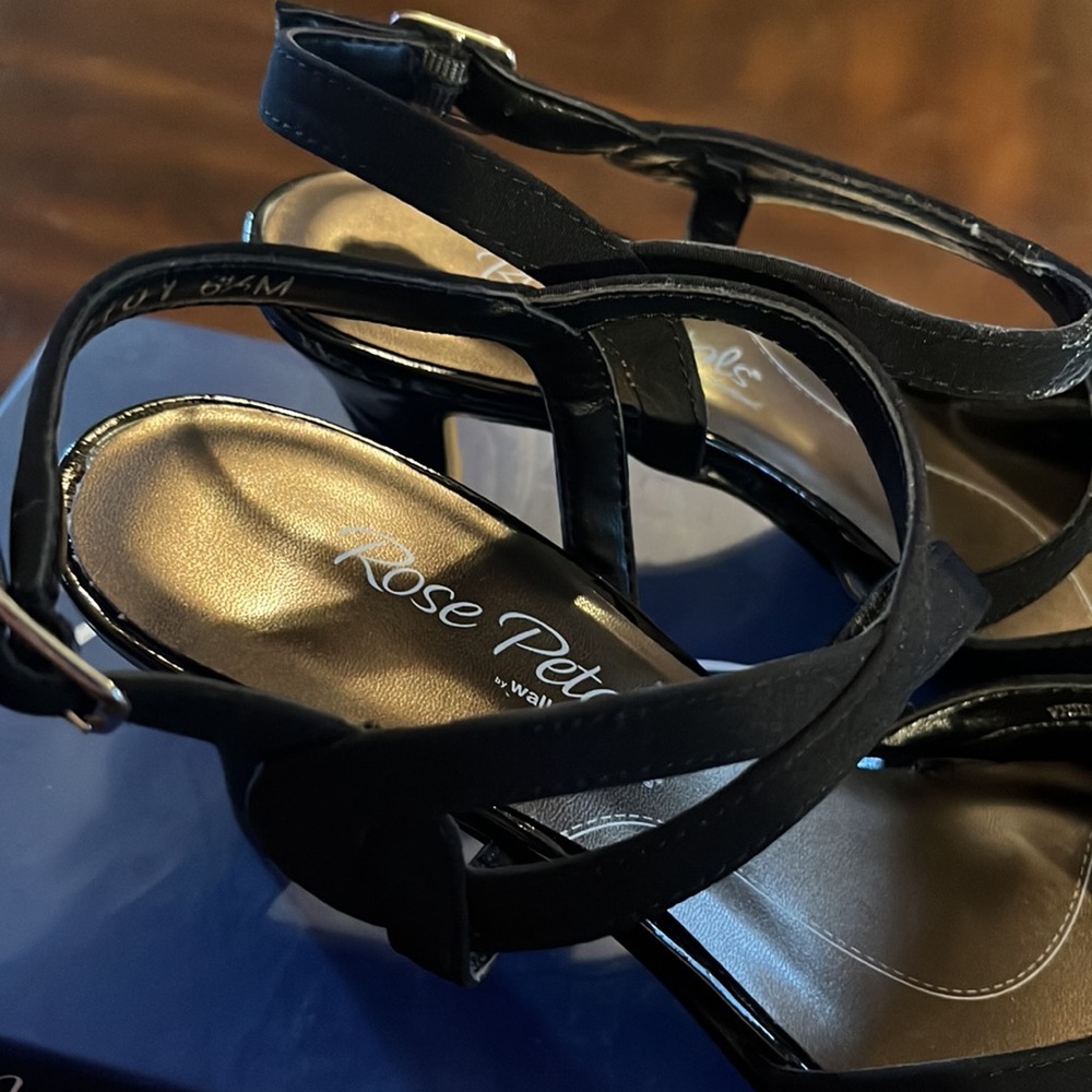 (#133) NWT ladies black heels by Rose Petals/Walking Cradles. Size 6 1/2 medium - Picture 6 of 11